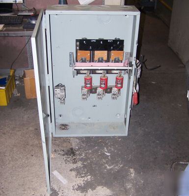 Ge 400 amp fused safety switch TH4325 240 vac nema 1 