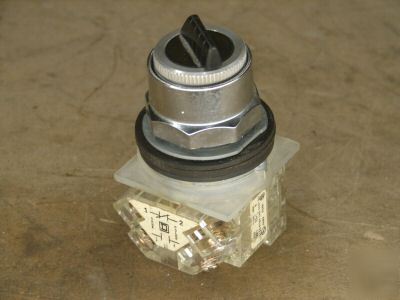 Square d selector switch 2 no 2 nc 2 position
