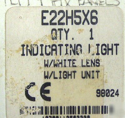 Cutler-hammer E22H5X6 white indicating light 120VAC 