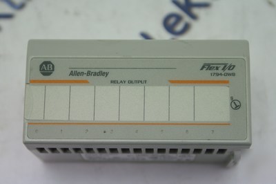 New - allen bradley 1794-OW8/a relay output module