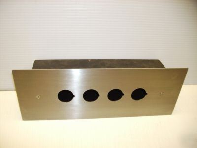 Stainless pushbutton enclosure e-4PB control station