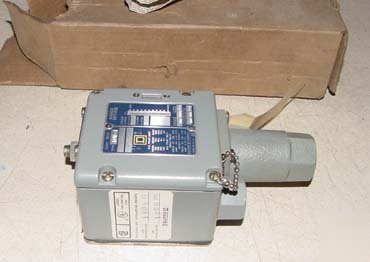 New sqaure d pressure switch 9012ADW-4 in box