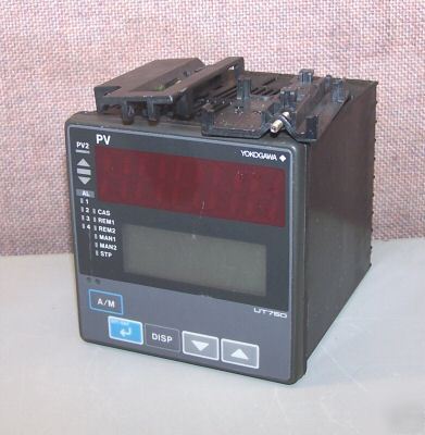 Yokogawa UT750 temperature controller -00 lnc 