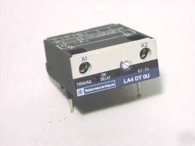 Telemecanique LA4DT0U contactor relay timer module lnc