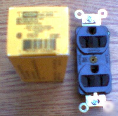 Hubbell 15 amp 125 v HBL5252 5-15R duplex receptacle
