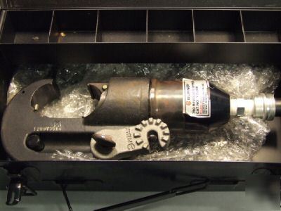 New burndy 750 revolver hypress head crimping tool 