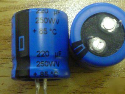 New 10 cde 250V 220UF mini snap in capacitors 