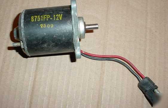 Used small 8751FP-12 volt 7509 electric motor
