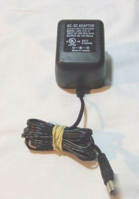 Ac power adapter 12V 500MA barrel plug excellent cond