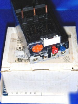 Telemecanique 12-18 amp thermal overload relay LR2D1521