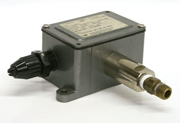 United electric control pressure switch J6/218 549A