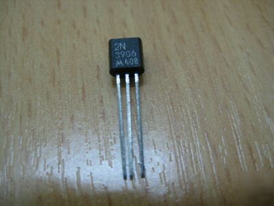 2N3906 transistor original 100 pcs 