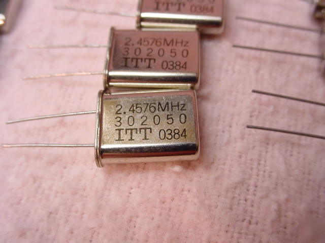 25 pieces itt 0384 crystal diodes 2.4576 mhz #302050