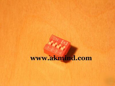 4 position thru-hole dip switch