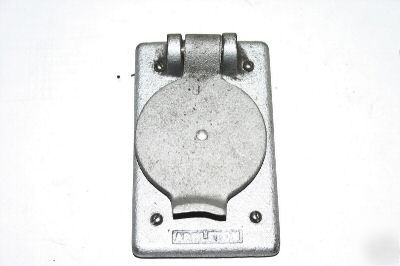 New appleton cast cover ---- single receptacke 