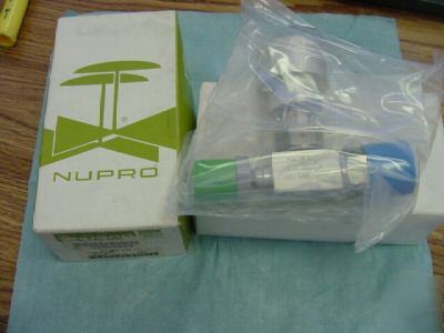 New swagelok / nupro ss-6BK-V94-10 B01782 air valve >