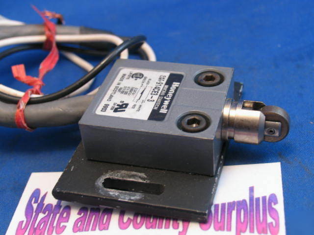 Honeywell micro pressure limit switch 914CE3-3 mounted