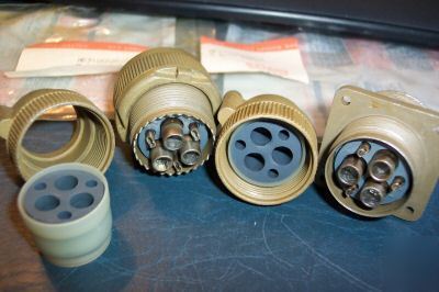 New MS3100R20-22P MS3106R20-22S matched set connectors 