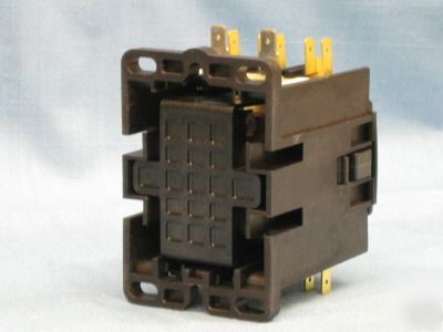 Square d definite purpose contactor 8910DPA33V02 5B118