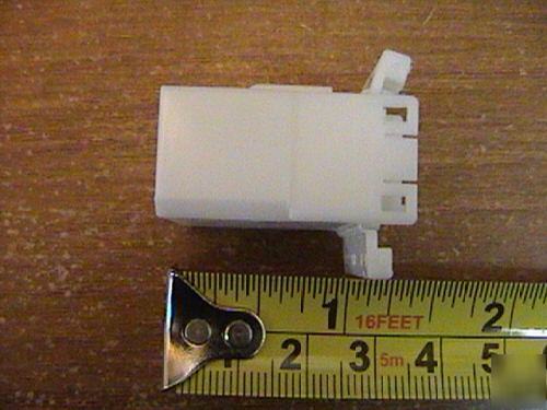 Lot of 50 tyco electronic multi-lock connector housings