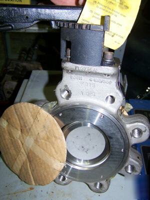Flowseal butterfly gate valve