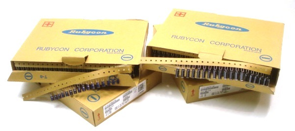 Lot of 4000 electrolytic capacitors, 1000UF