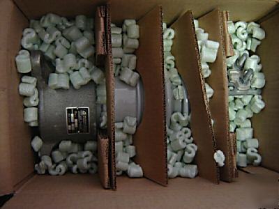 Cooper 5235-70-1 surge arrester. varistar type azf