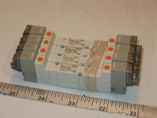 4 smc SY3000 series 5-port solenoid valves SY3440-5LOZ