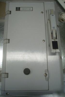 Ge control box: 11.5 w x 19.5 l x 9 h, m# CR307C4**dtaa