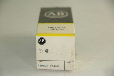 New allen bradley 800MR-PA16S push button switch box