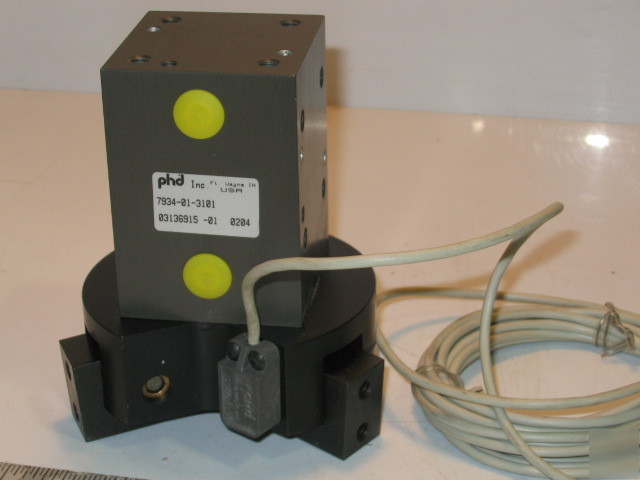 New phd 7900 series heavy 3 finger gripper 7934-01-3101