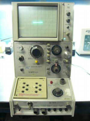 Tektronix 577 curve tracer with 177 test fixture