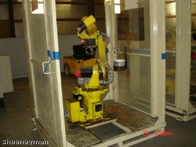 Fanuc RJ2 M6I robot teach pendant located in mi (2)