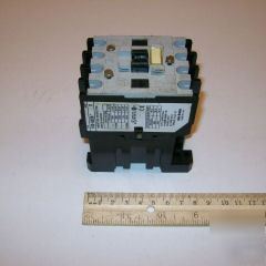 Allen-bradley contact block 100NX66