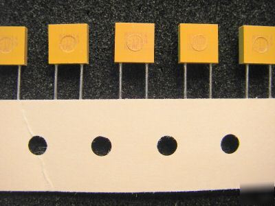 3300PF mil-spec ceramic capacitor, M39014/02-1249, 200V
