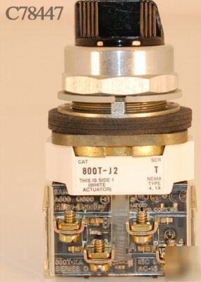 A-b 3 position maintained, 30MM, selector switch