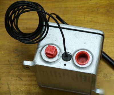 6PC pyroyenax lot 2) 4688 wp thermostats 4) sr-pk kits 
