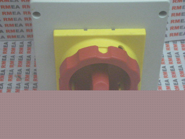 New siemens 3LD256-0TB53 on off switch enclosure 