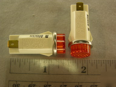 25 solico series 30 125V .33W amber 1/2