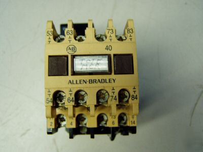 Allen bradley motor relay w/ mini contactor 100-A24NZ*3