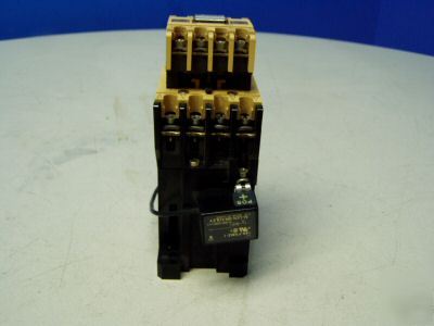 Allen bradley motor relay w/ mini contactor 100-A24NZ*3