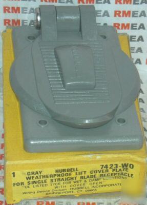 Hubbell rainproof receptacle lift cover plate 7423-wo 