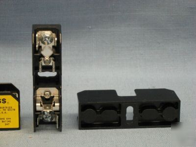 Bussmann box of 10 600V 30A fuseblocks BC6031SQ