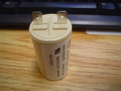 New 2 magntek 370V 4UF a/c motor run capacitors 