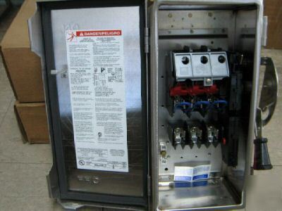 Square d 60A safety switch H322DS 240V-3P-fused-ss
