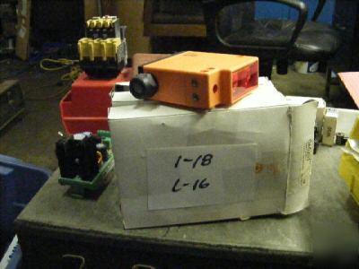 1 efector 200 -0AO201 photo electric sensor 