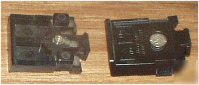 (2) hp/agilent old style instrument feet (black)