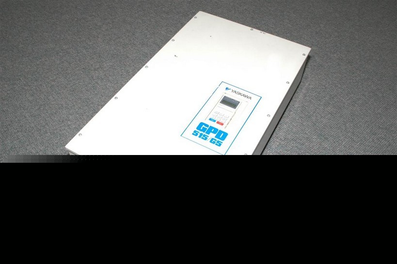 Yaskawa / magnetek cimr-G5M5018 600V 25HP ac drive 