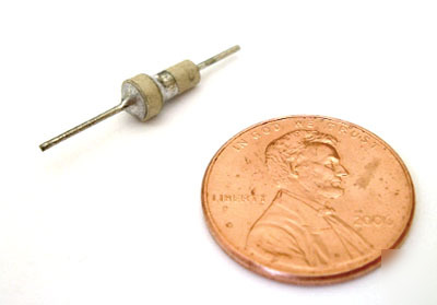 Feed thru through capacitors 10PF 500V (35)