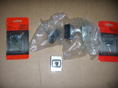 Lot of (5) toggle switches